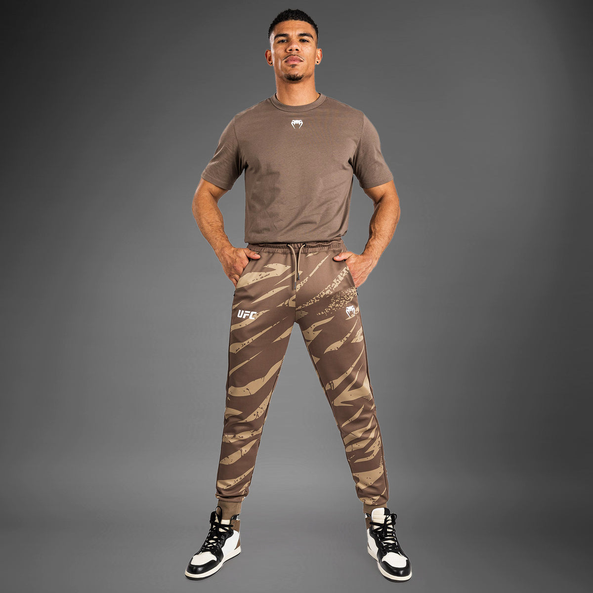 Pantalon pour Hommes UFC Adrenaline by Venum Fight Week - Desert Camo - product-type_Pantalons de jogging