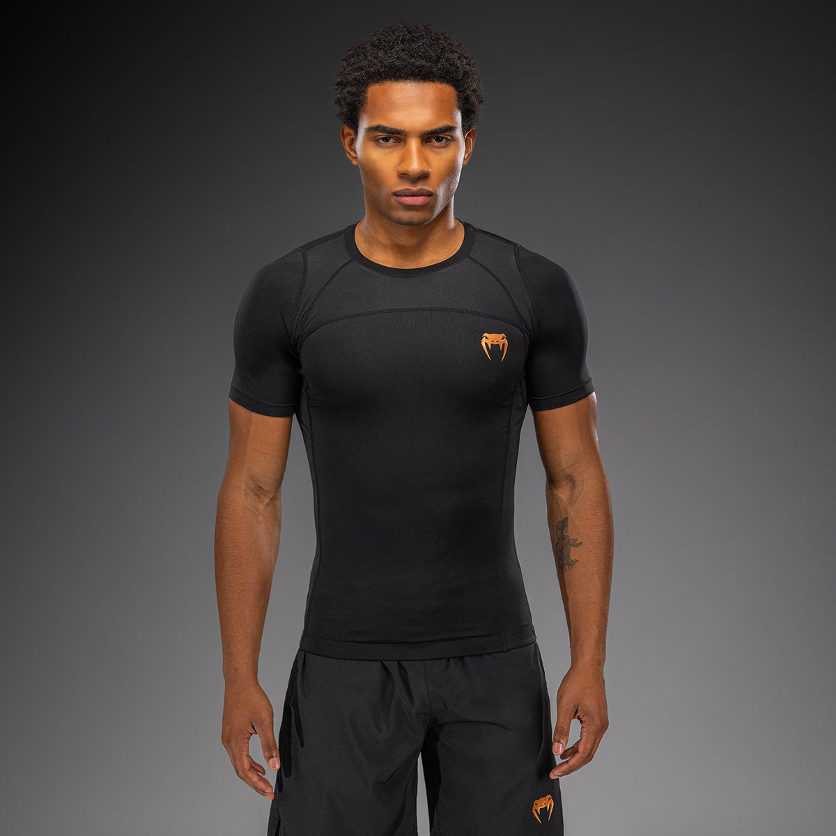 Rashguard manches courtes Venum G-Fit Revolution - Noir/Cuivre - product-type_T-Shirts de Compression